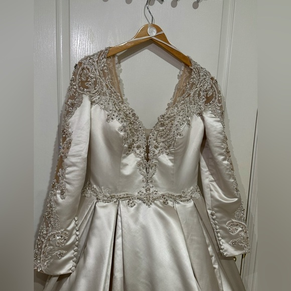 Wedding Dress by: Sottero and Midgley by Maggie Sottero - Picture 4 of 8